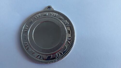 Medalla Ref. 1004 solo Color Plata   Existencias (19) se venden las 19 juntas.*