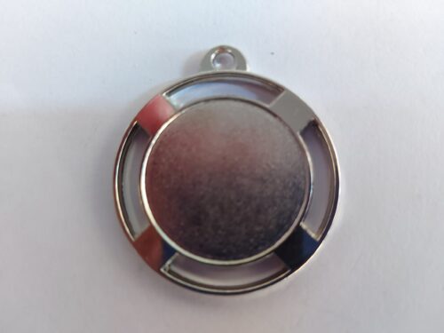 Medalla Ref. 1025 Color Plata  (Existencias 17 ) Se venden las 17 juntas.*