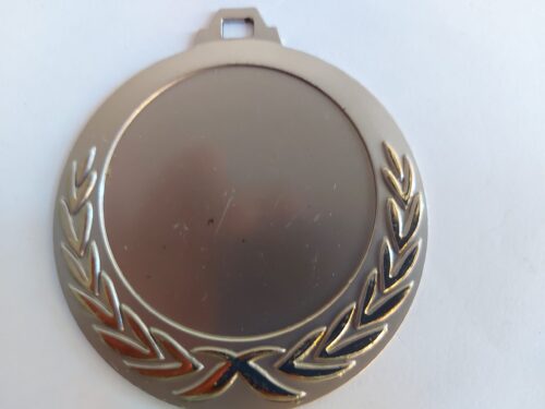 Medalla Ref. 1034 Color Plata/Oro  (Existencias 54 ) Solo se venden las 54 juntas.*