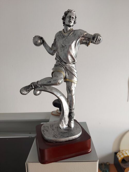 Figura de BALONMANO  Ref. 4446  Altura 30 cm  Existencias (1)*****