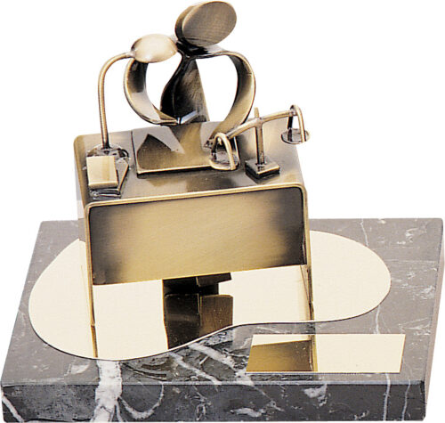 Trofeo de Abogado/a  Ref.910  Altura 24 x 17cm**