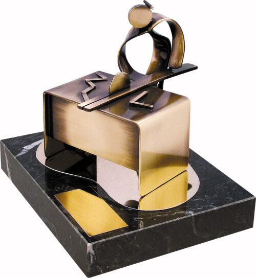 Trofeo de Carpintero  Ref.916 Altura 18 x 14cm**
