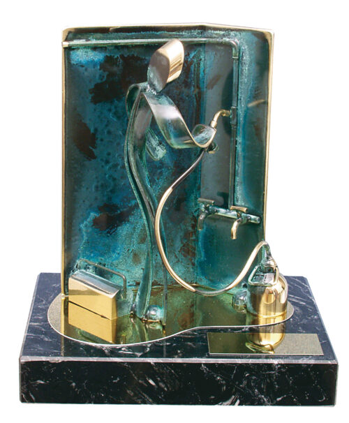 Trofeo de Fontanero  Ref.920 Altura 18 x 14cm**